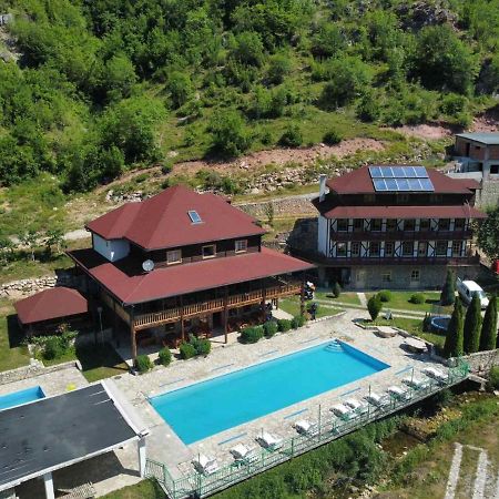 Hotel & Camping Etno Selo Vrelo Беране Экстерьер фото